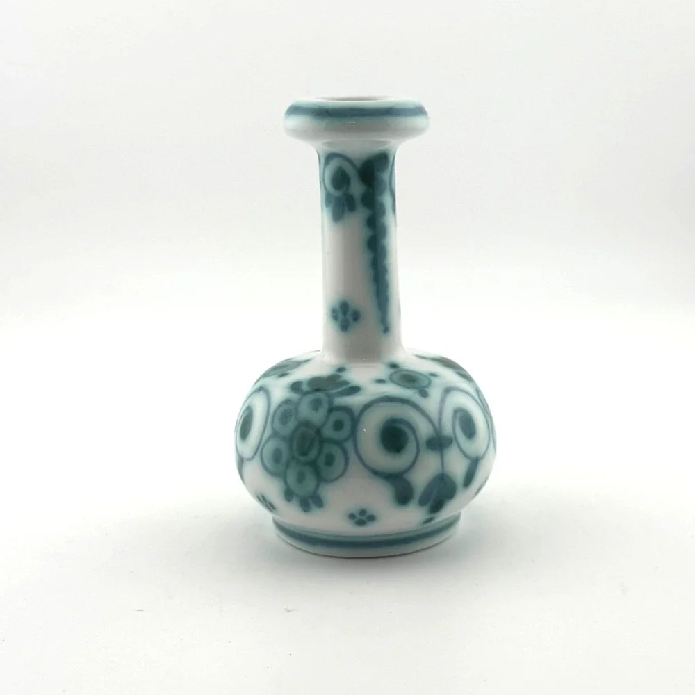 Rare Vintage Delft Delvert Pattern Hand Painted Ceramic Bud Vase 1970